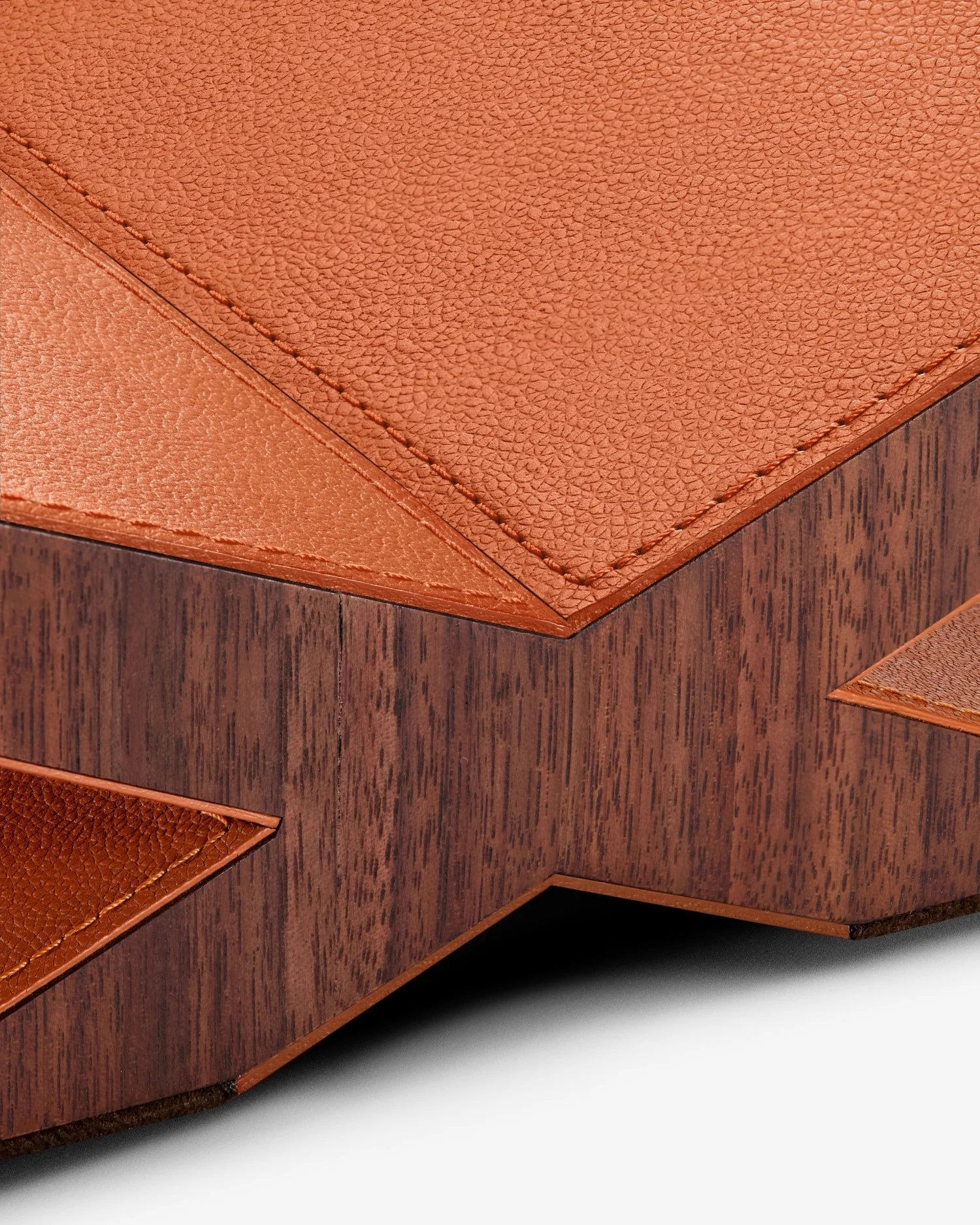 Culture Classic Bookstand - Camel - Image 4